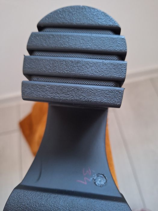 Cizme NOI piele nr 34( plus cadou)