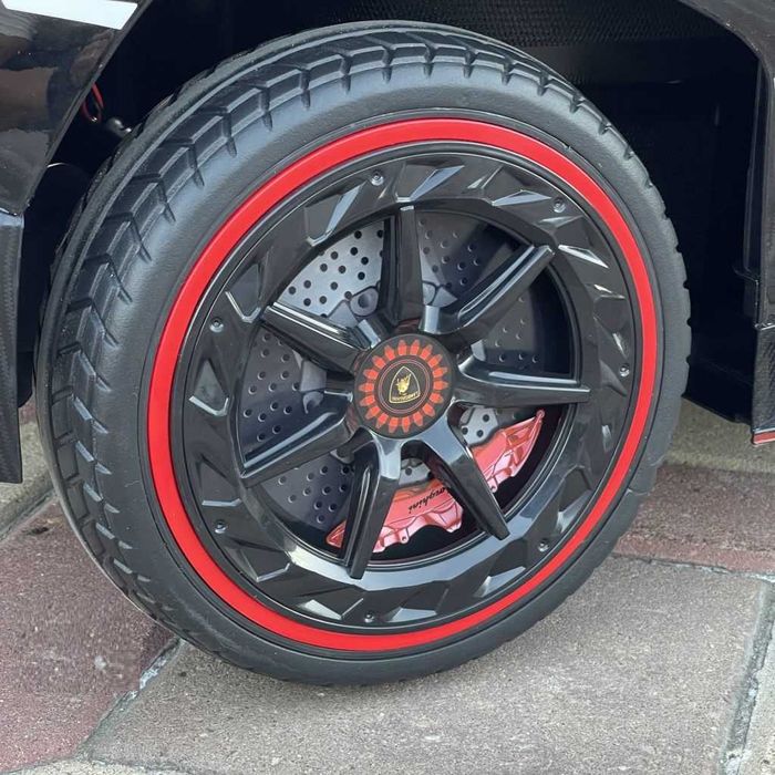 Акумулаторен КОЛА Lamborghini VENENO 4X4 12V батерия