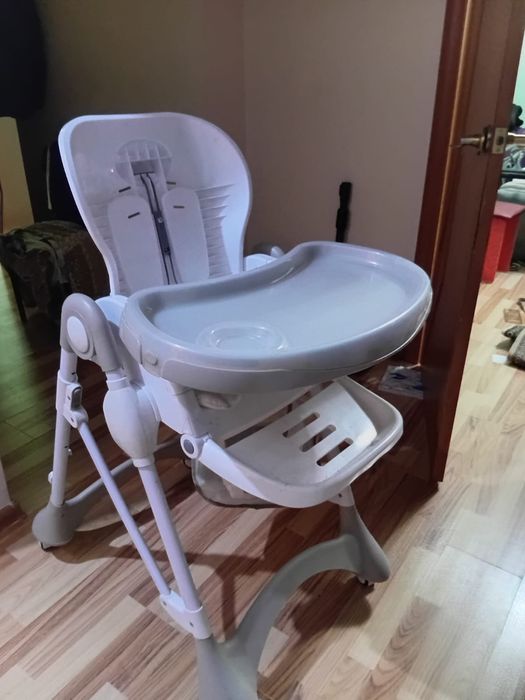 Стол для кармления