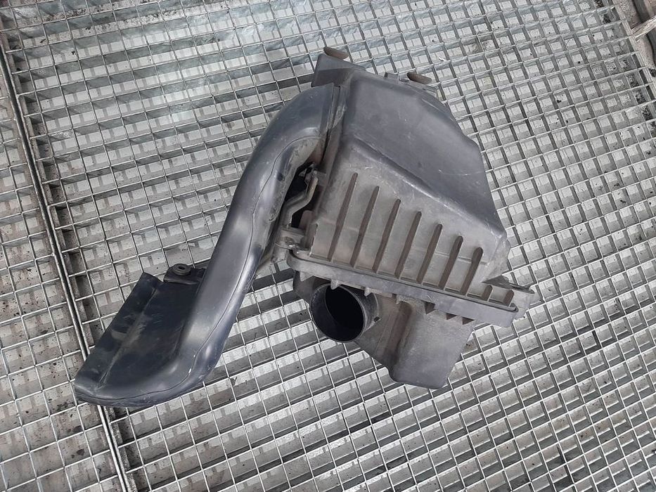 carcasa filtru aer 2.0 d fiat freemont 345  04627066ac  04627072ab