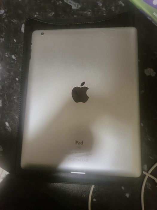 НазадiPad 3 модел A1430 16GB 2012 Wi-Fi + Cellular като нов с зарядно и кожен  калъф
Компютри, таблети и периферни устройства
iPad и таблети
iPad 3 м