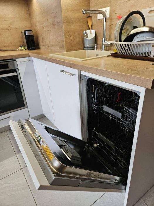 Дава се под наем Двустаен апартамент в София, Дружба 1 - 57 кв.м за 599 € - Снимка #2