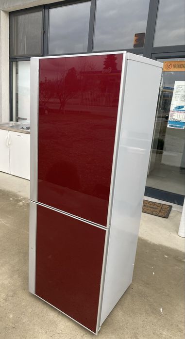 +Гаранция Дизайнерски червен хладилник с фризер Сименс