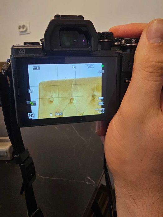 Olympus OM-D E-M10 Mark II la cutie Obiectiv 40-150mm/3 baterii/geanta