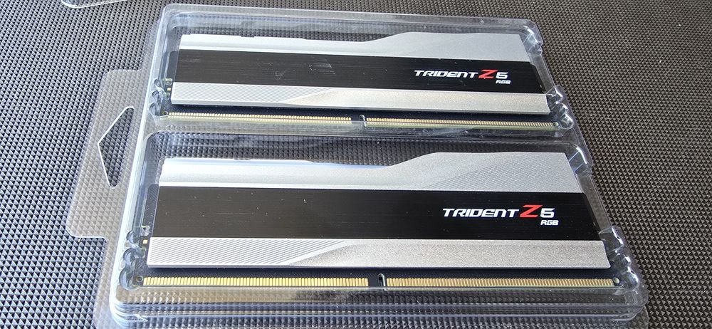 Memorie Ram Gskill Trident Z5 RGB Kit 32Gb 6000 MHz