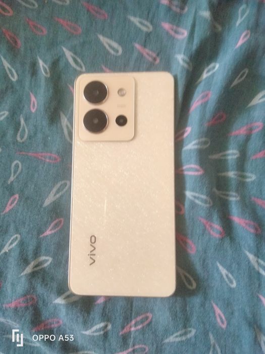Продам телефон  vivo v 36