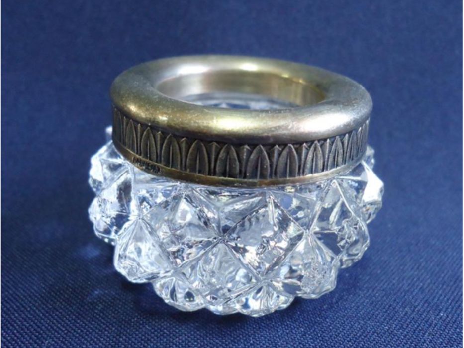 Продам солонку хрустальную