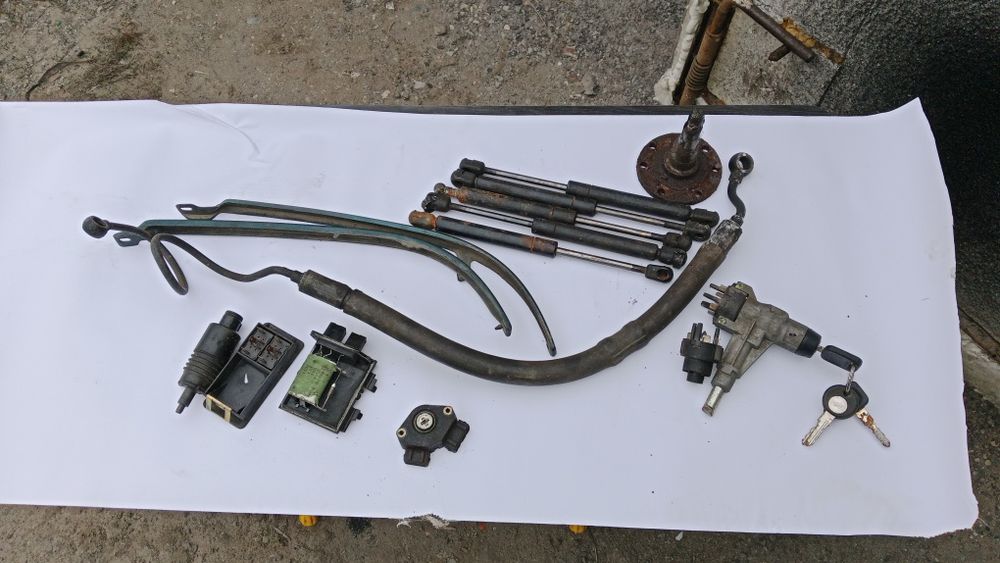 Запчасти на Ауди 80 б4