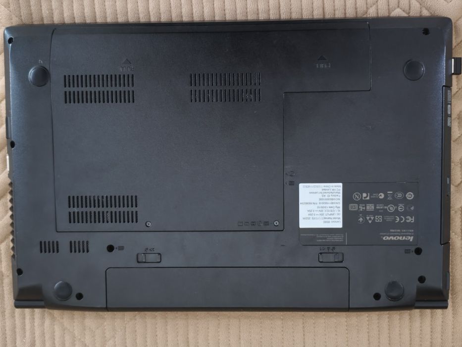 Ноутбук Lenovo B590 (модель 20206).
