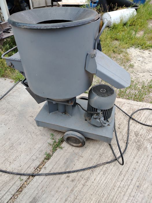 Продам миксер 380 Вт