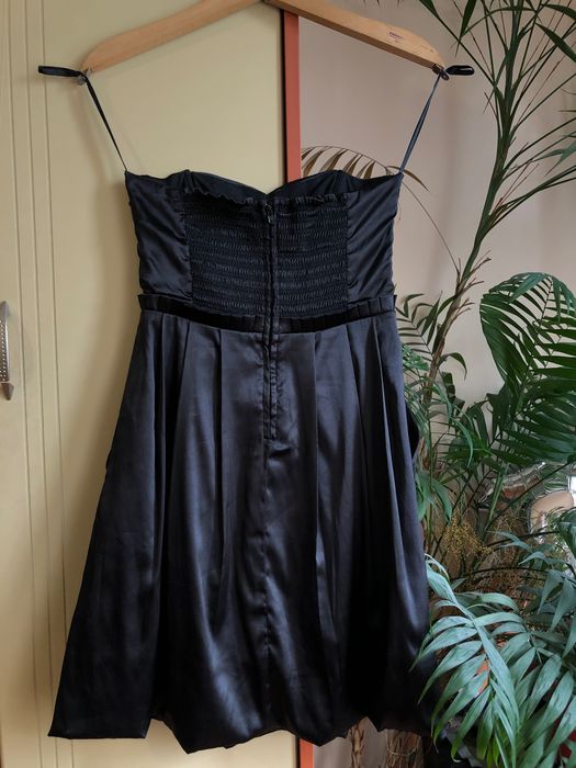 Къса официална рокля