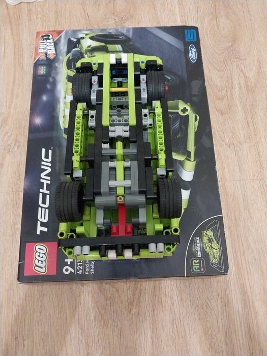 LEGO TECHNIC PULL BACK Ford Mustang Shelby GT500