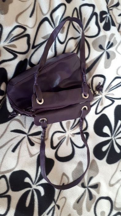 Лилава чанта теменужен нюанс