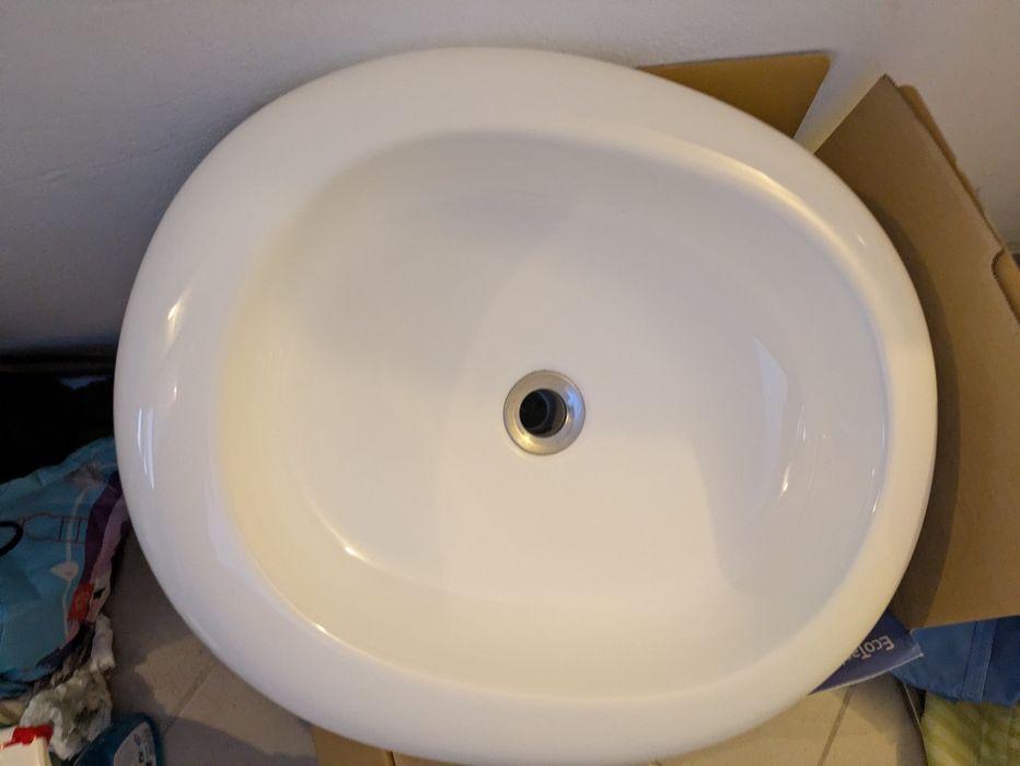 Chiuveta ceramica ovala pt baie