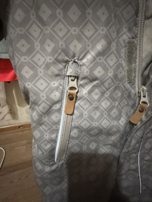 Продам комбинезон Reima