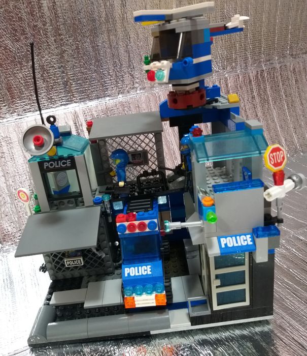 Полицейский участок,  lego