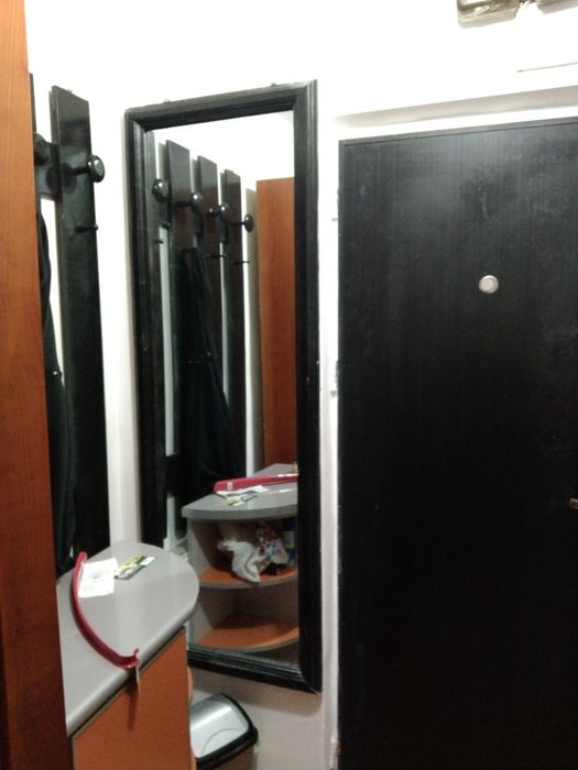 Cuier cu dulap si Oglindă ramă neagra lemn 60/170