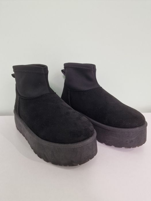 Черни боти с дебела подметка
