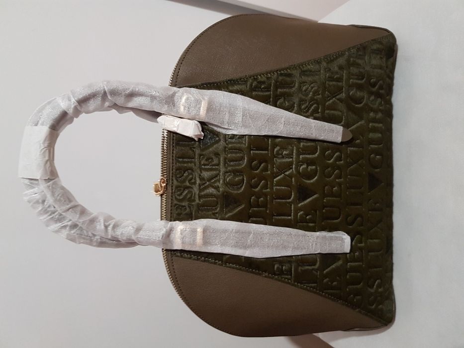 Оригинални Чанти Guess Luxe