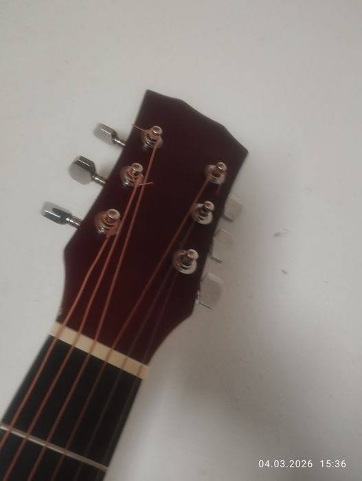 Gitara satiladi razmer 39 taza gitara