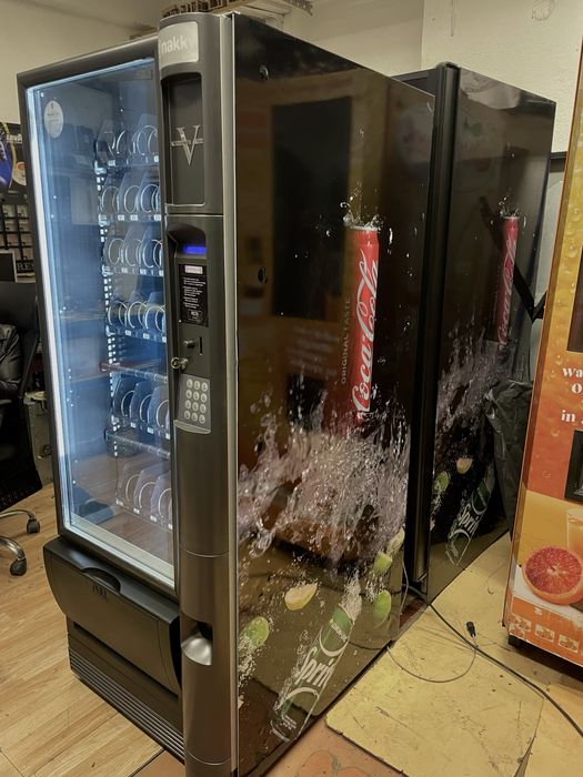 Зануси Снаки/ Zanyssi Snakky/ Хладилна машина