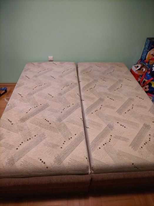 продавам ъглови дивани с ракла