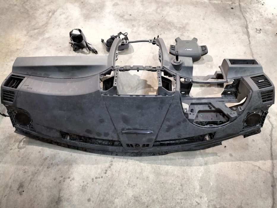 Арматурно табло Jeep Grand Cherokee / Джип Гранд Чероки 2009г.