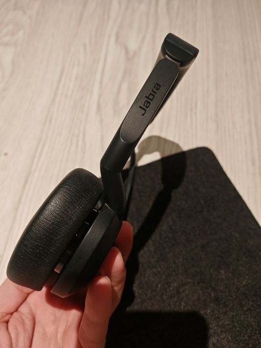 Vând Căști Jabra Evolve 2 55Wireless cu microfon.