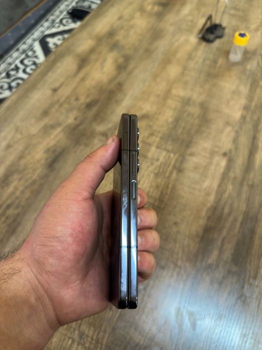 Samsung Galaxy Z Fold5
