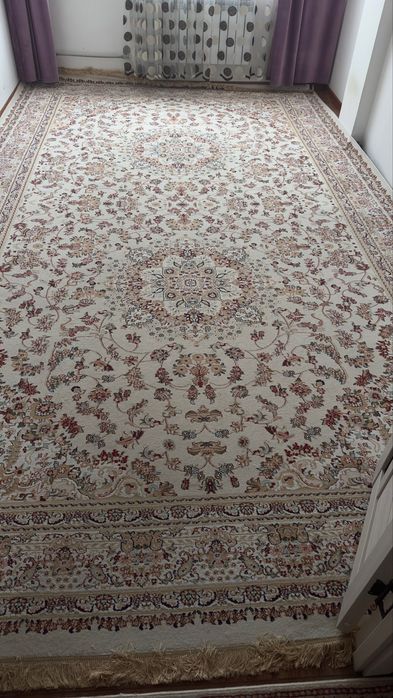 Продам ковер (палас)5/3