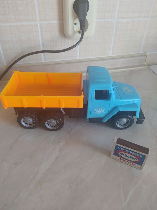 Машинка для детей  500 тенге