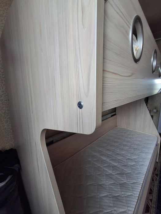 двухъярусная кровать