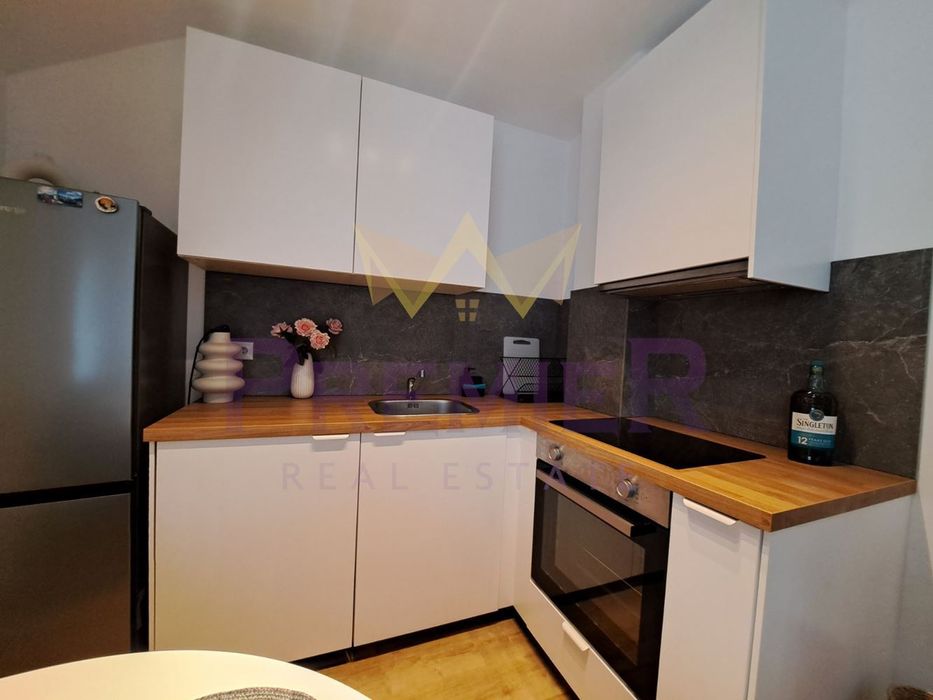 Дава се под наем Двустаен апартамент в Варна, Колхозен пазар - 55 кв.м за 433.5 € - Снимка #2