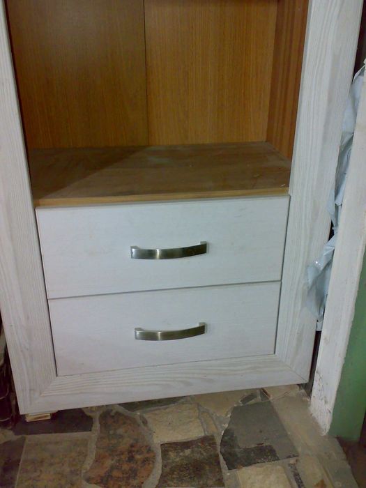 Продам шкаф,книжный шкаф.