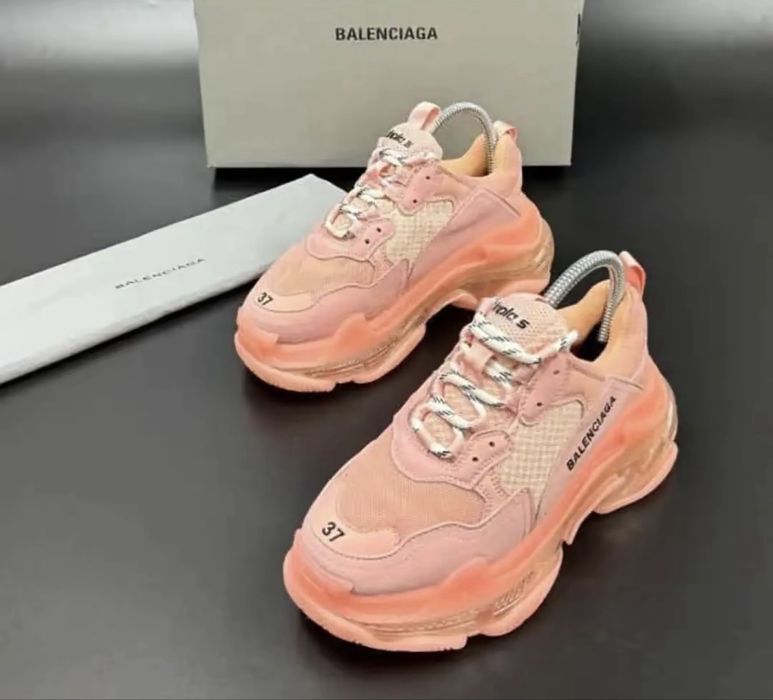 Vand Balenciaga Triple S Portocalii noi. Orice marime disponibila