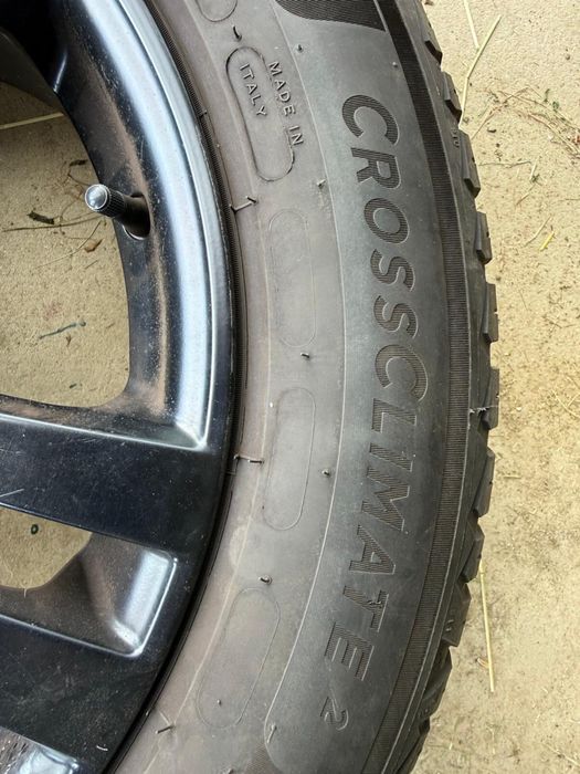 Anvelope Michelin CrossClimate 2 235/55 R17 103Y XL DOT 2023 – aproape noi