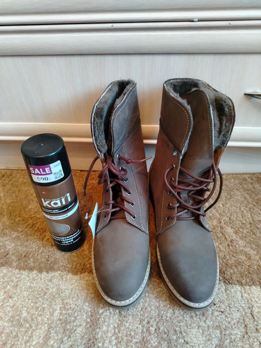 Продам зимние ботинки