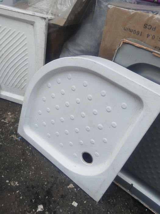 Душевой поддон 100*100