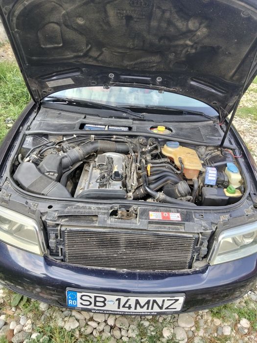 Audi A4 an 2000   1.8 benzina