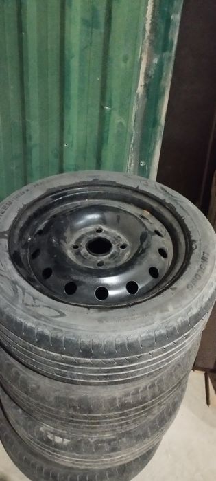 Laseti diska sotiladi