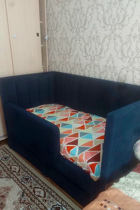 Продам односпальную кровать