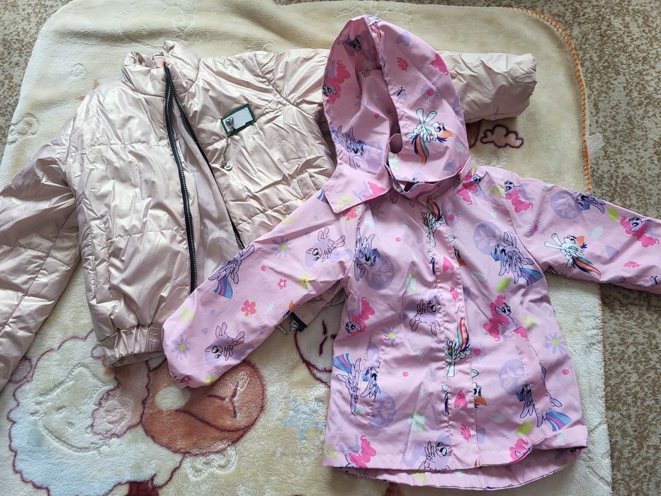 Продам детскую одежду на девочку 5-6 лет