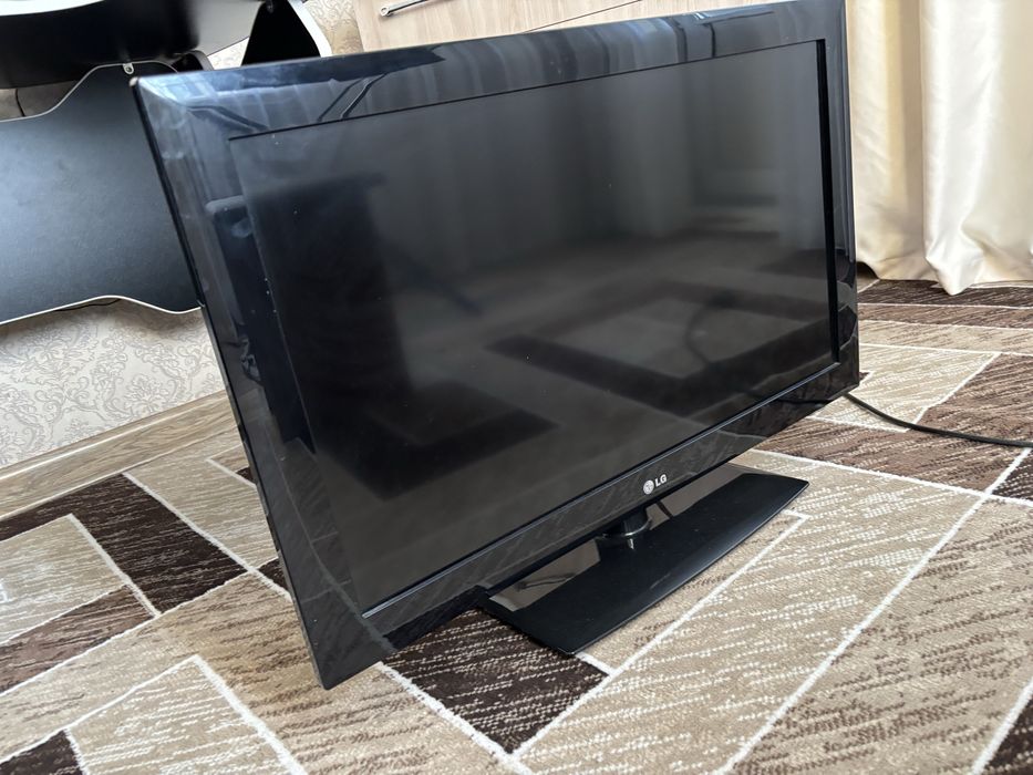 Телевизор продам