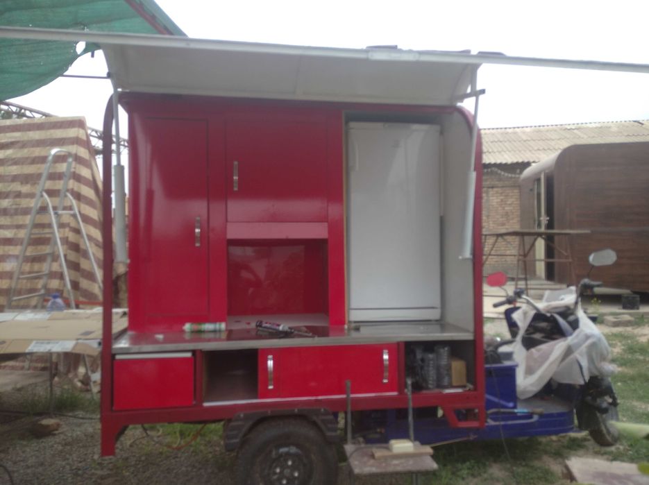 Мотороллер для уличной торговли