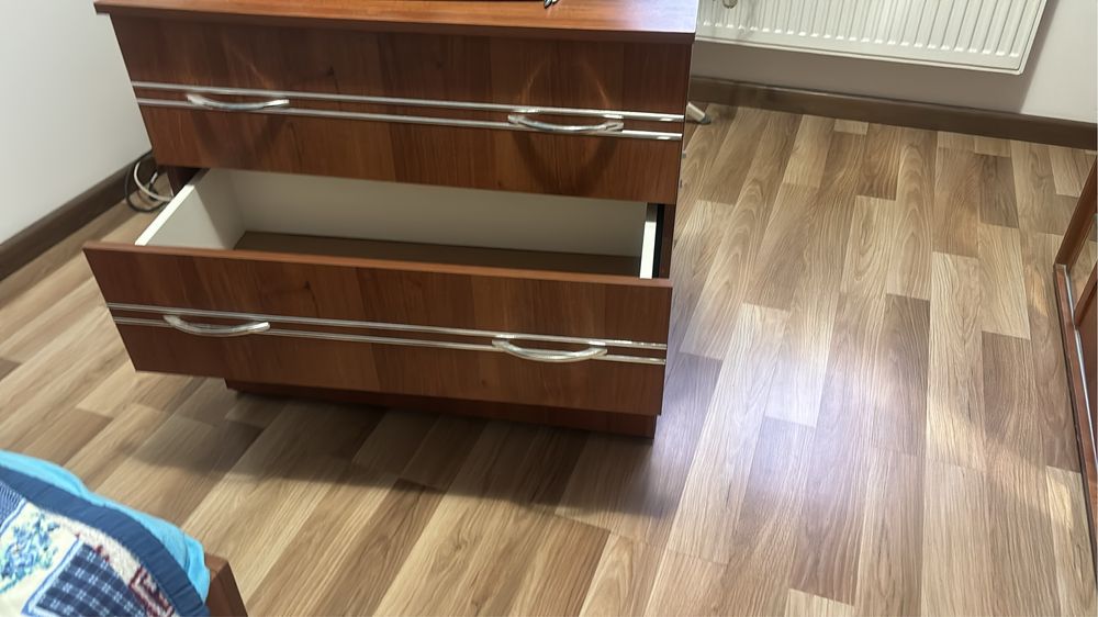 Comoda TV folosita, in stare buna