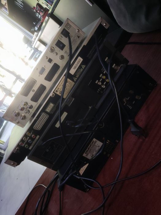 Video kasetta sotiladi