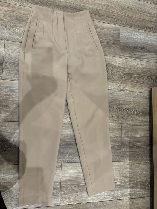 Два панталона ZARA черен и бежов