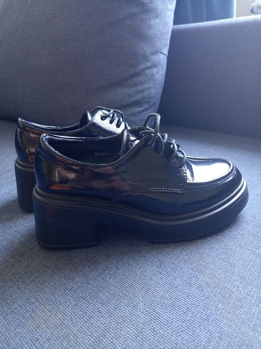 Ботинки лакированные