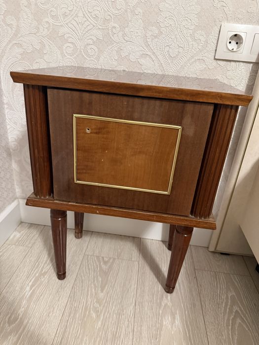 Спальный гарнитур, винтаж, чистое дерево