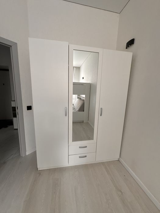 Продам шкаф для спальни 40000